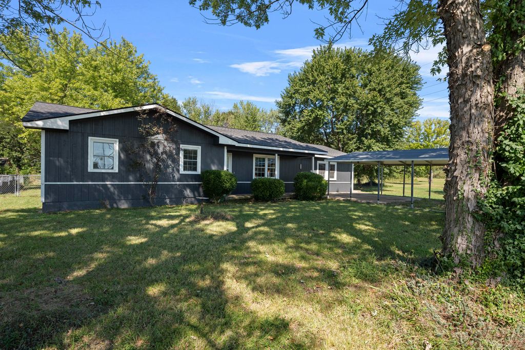 929 N 5th Street, Jay, OK 74346