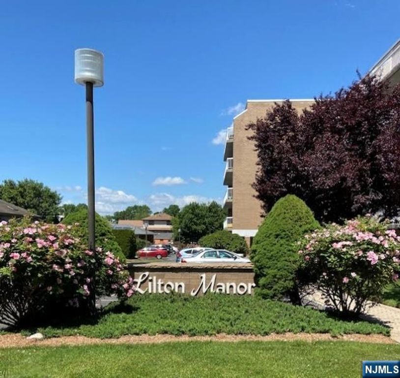 38 Moonachie Road 315, Hackensack, NJ 07601