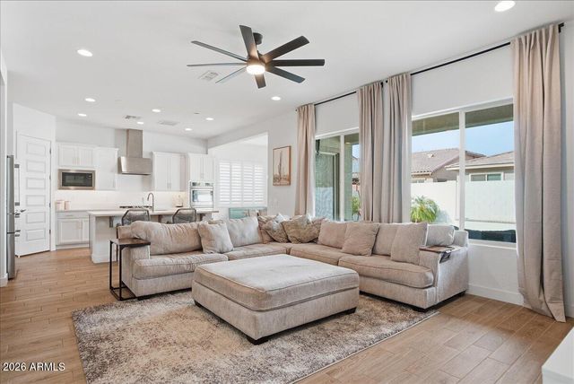 10850 E TRENT Avenue, Mesa, AZ 85212