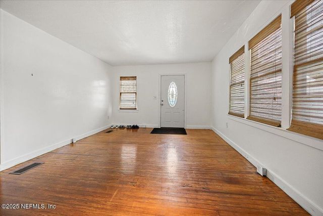 6 E SAN CARLOS Avenue, St. Augustine, FL 32084