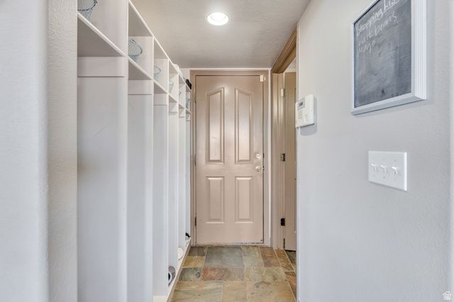 4886 W BOULDERMEADOW DR, Herriman, UT 84096