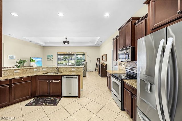 2556 Ashbury CIR, Cape Coral, FL 33991