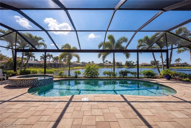 2556 Ashbury CIR, Cape Coral, FL 33991