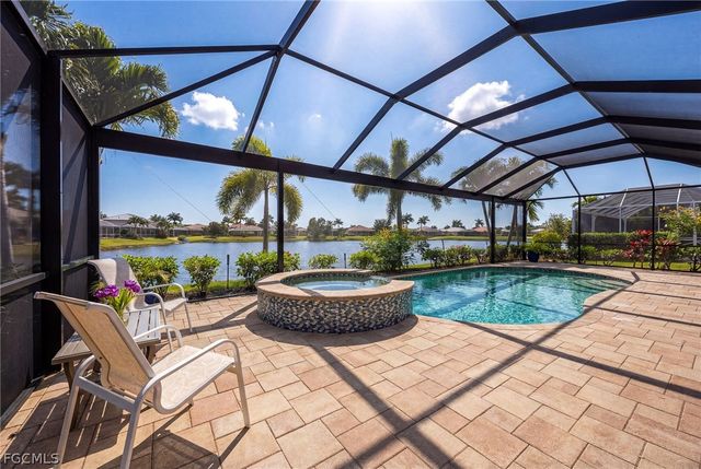 2556 Ashbury CIR, Cape Coral, FL 33991