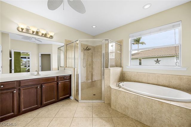 2556 Ashbury CIR, Cape Coral, FL 33991