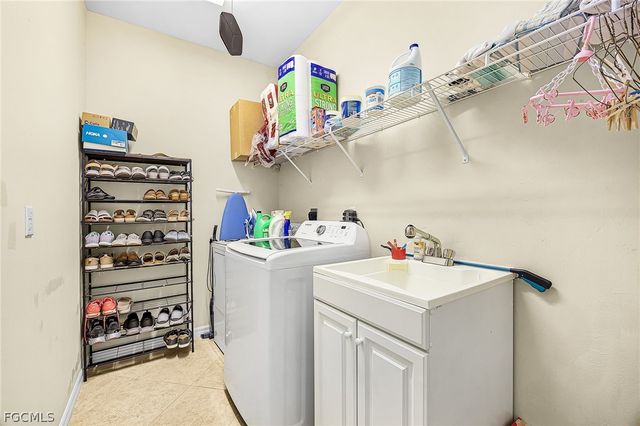 2556 Ashbury CIR, Cape Coral, FL 33991