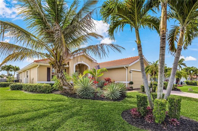 2556 Ashbury CIR, Cape Coral, FL 33991
