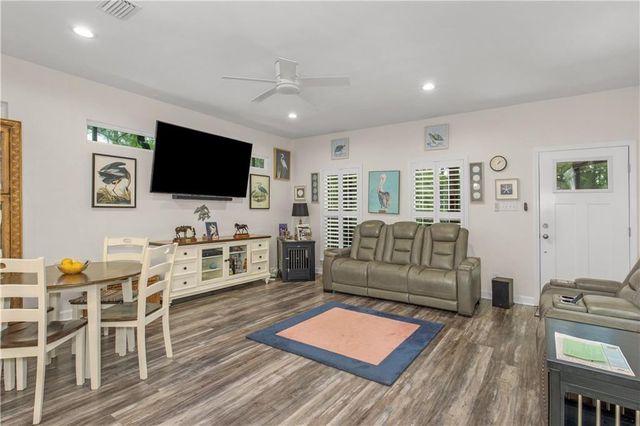 908 Longfellow Place, Dauphin Island, AL 36528