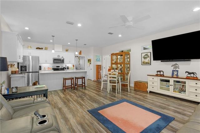 908 Longfellow Place, Dauphin Island, AL 36528