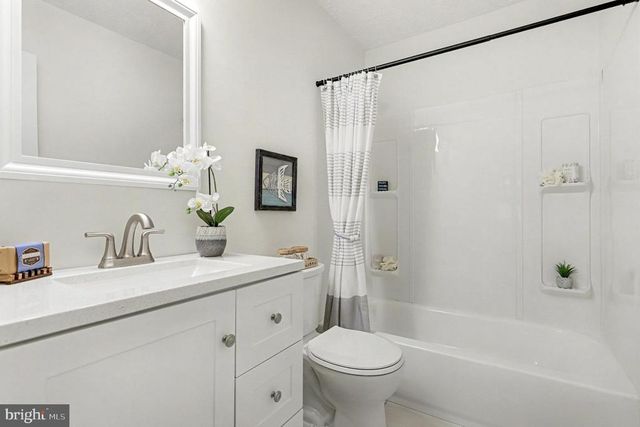 305 GREEN ST, Locust Grove, VA 22508