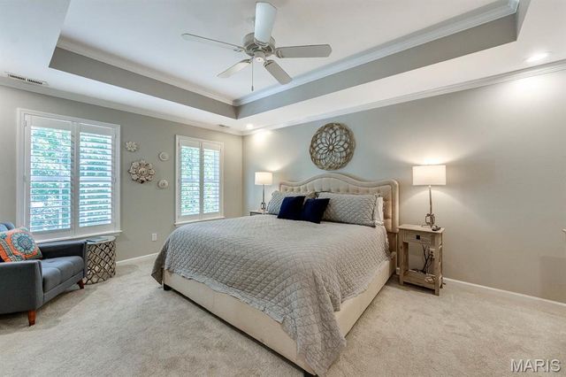 420 Woodview Manor Lane, Kirkwood, MO 63122