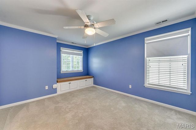 420 Woodview Manor Lane, Kirkwood, MO 63122