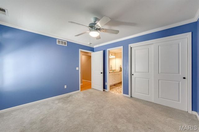 420 Woodview Manor Lane, Kirkwood, MO 63122