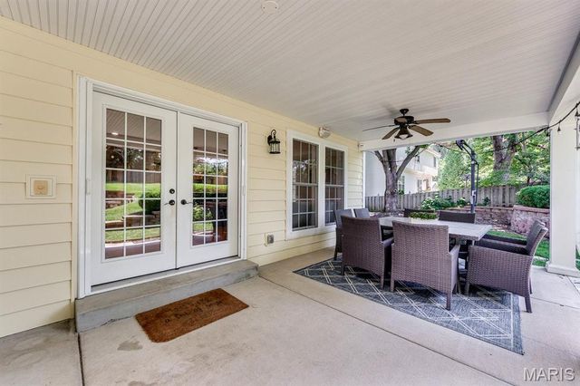 420 Woodview Manor Lane, Kirkwood, MO 63122