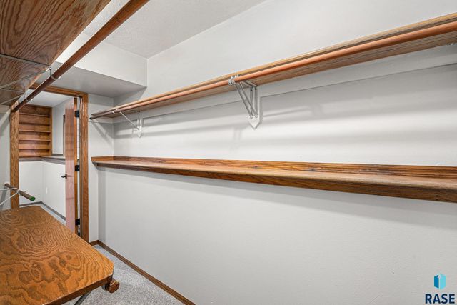 4912 E Brennan Dr Drive, Sioux Falls, SD 57110