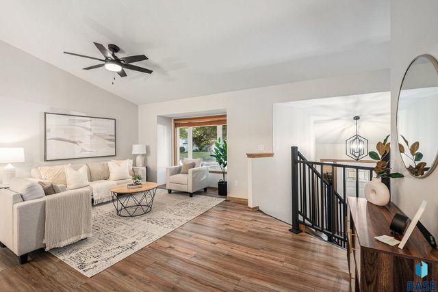 4912 E Brennan Dr Drive, Sioux Falls, SD 57110