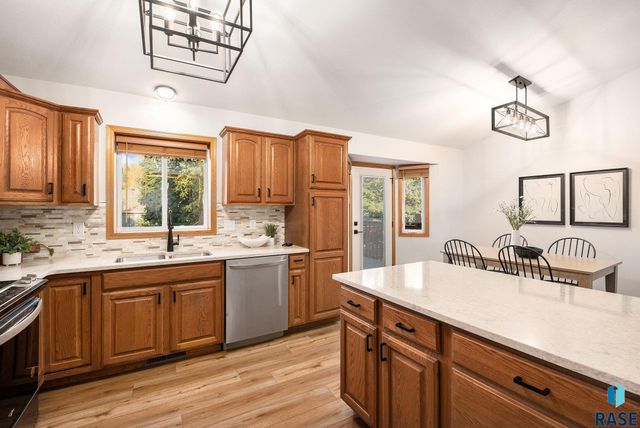 4912 E Brennan Dr Drive, Sioux Falls, SD 57110