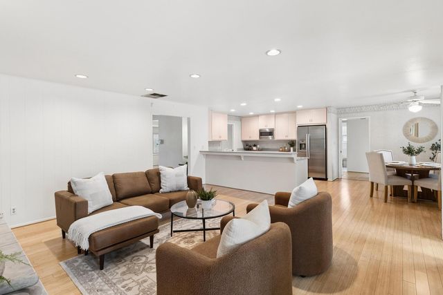 87 Breckenwood Way, Sacramento, CA 95864