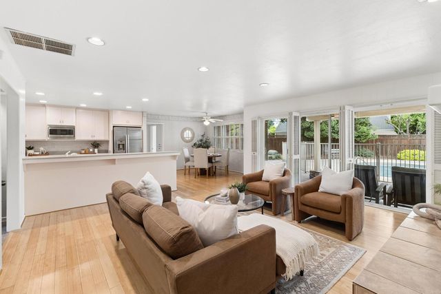 87 Breckenwood Way, Sacramento, CA 95864