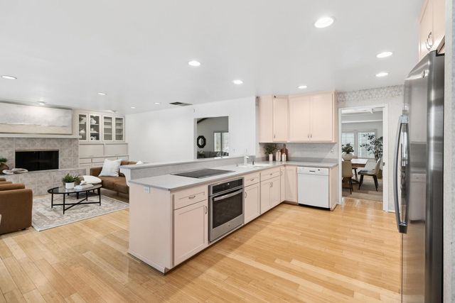 87 Breckenwood Way, Sacramento, CA 95864