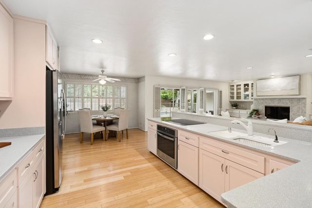 87 Breckenwood Way, Sacramento, CA 95864