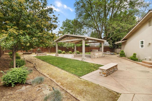 87 Breckenwood Way, Sacramento, CA 95864