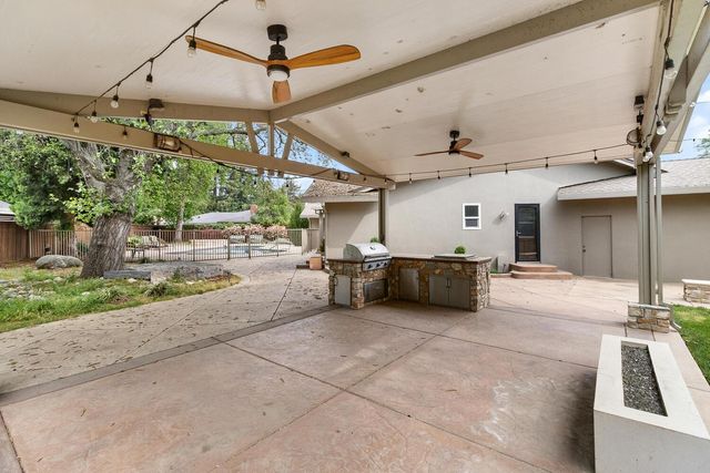 87 Breckenwood Way, Sacramento, CA 95864