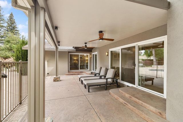 87 Breckenwood Way, Sacramento, CA 95864