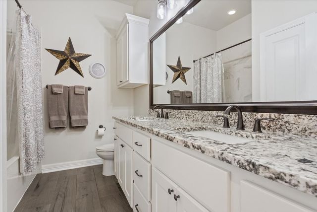 102 Rancho Del Lago Lane, Morgans Point Resort, TX 76513