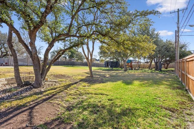 102 Rancho Del Lago Lane, Morgans Point Resort, TX 76513
