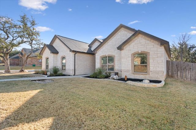 102 Rancho Del Lago Lane, Morgans Point Resort, TX 76513
