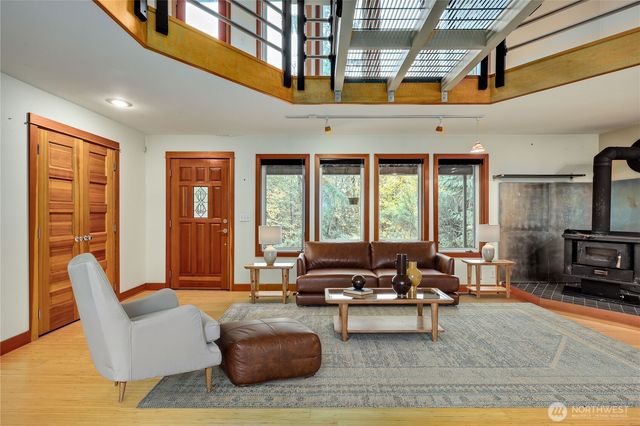 4752 NE Black Swan Lane, Olalla, WA 98359