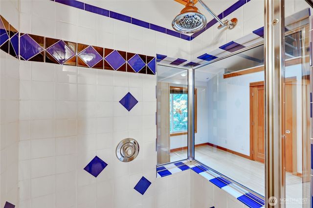 4752 NE Black Swan Lane, Olalla, WA 98359