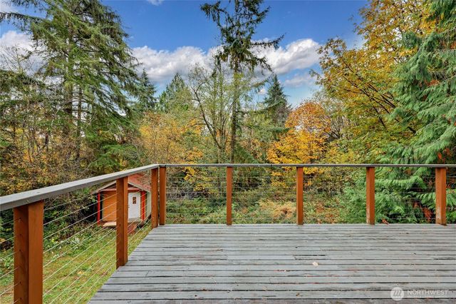 4752 NE Black Swan Lane, Olalla, WA 98359