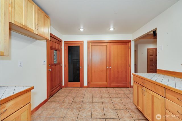 4752 NE Black Swan Lane, Olalla, WA 98359