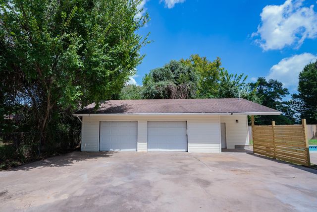 2145 16th Street, Hempstead, TX 77445