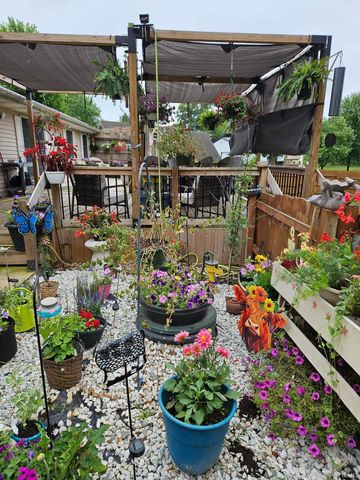 7285 W 350 N, Shipshewana, IN 46565