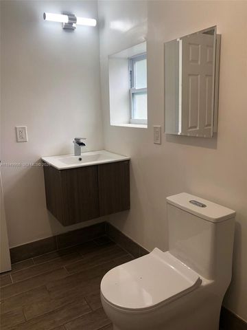 8000 NW 12th Pl, Miami, FL 33147