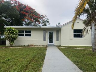 8000 NW 12th Pl, Miami, FL 33147