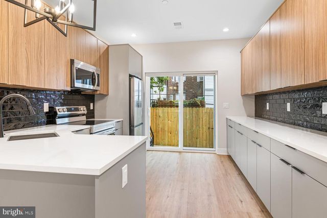 2067 E BIRCH ST, Philadelphia, PA 19134