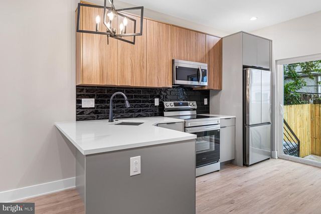 2067 E BIRCH ST, Philadelphia, PA 19134