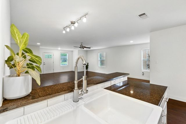 1612 Westmoor DR, Austin, TX 78723