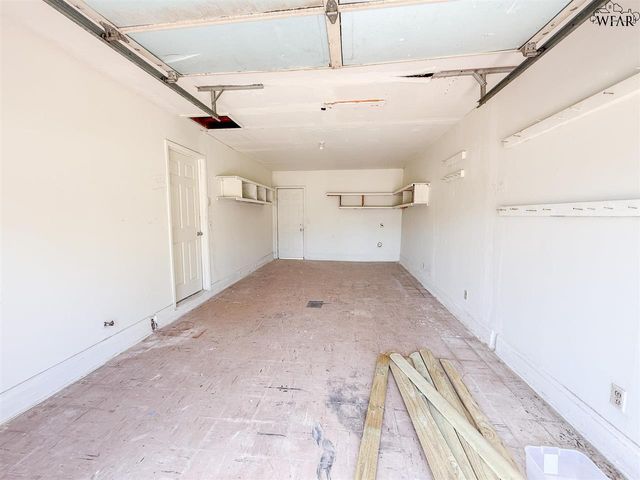 105 JAMES DRIVE, Iowa Park, TX 76367