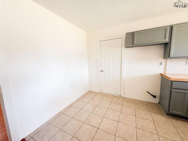 105 JAMES DRIVE, Iowa Park, TX 76367