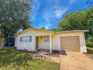 105 JAMES DRIVE, Iowa Park, TX 76367