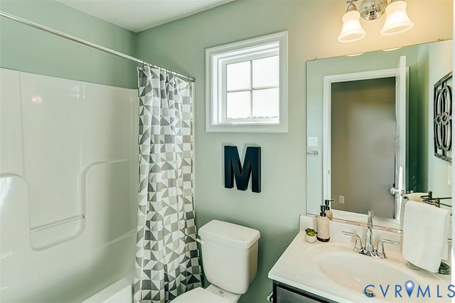 7822 Dandridge Dr, Quinton, VA 23141