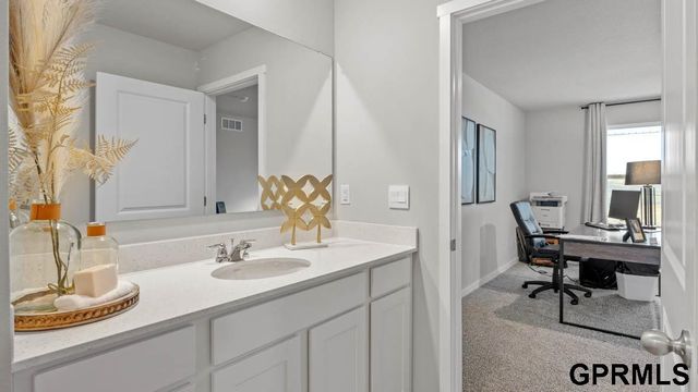 7016 S 204th Avenue, Gretna, NE 68028