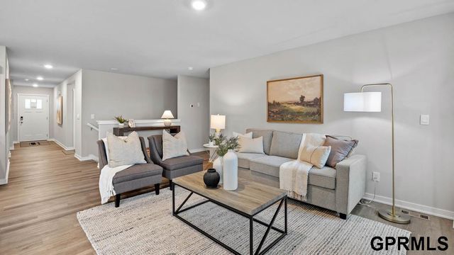 7016 S 204th Avenue, Gretna, NE 68028