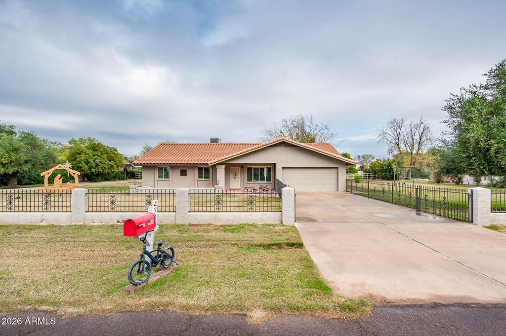 4730 W PIEDMONT Road, Laveen, AZ 85339