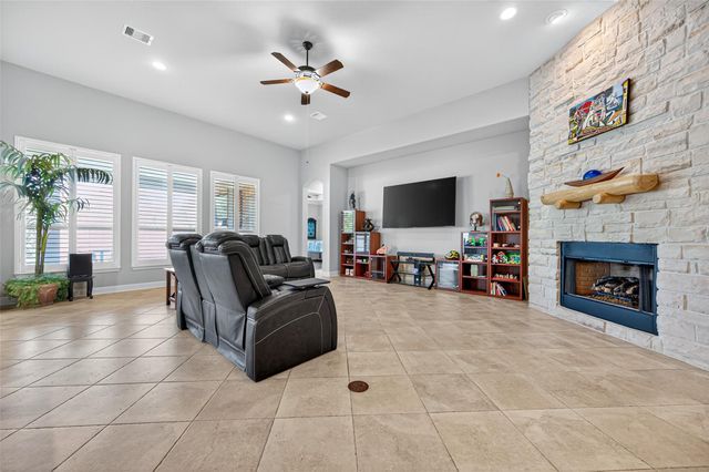 13123 Parc Lake Edge Drive, Cypress, TX 77429